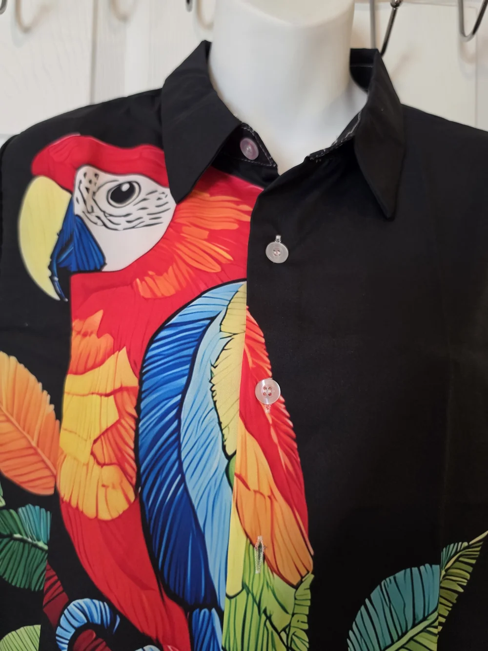 Black Women's Button-Up Shirt with Colorful Parrot Print Size Medium Juniors